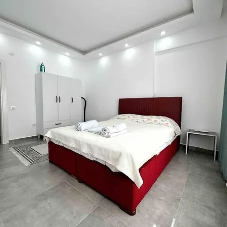 Denize Yakin, Yeni Bir Daire 3 Appartement
